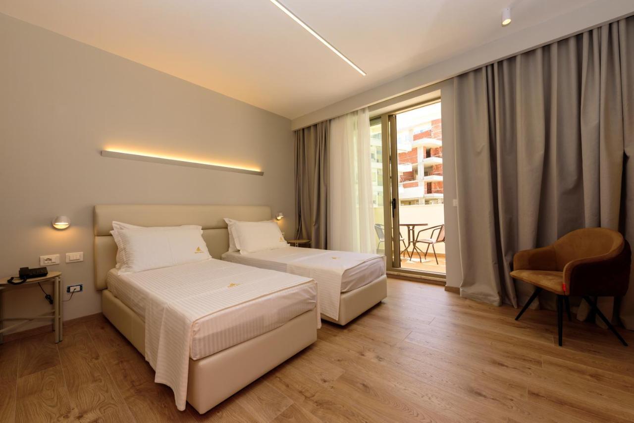 Hotel Navy 4*